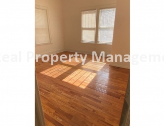 COLLEGE HILL DUPLEX w/2 car garage