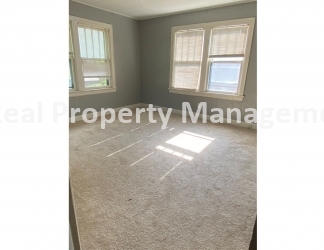 COLLEGE HILL DUPLEX w/2 car garage