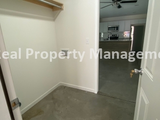 3 Bedroom 2 bath Duple with Garage - Close to WSU