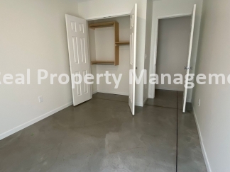 3 Bedroom 2 bath Duple with Garage - Close to WSU