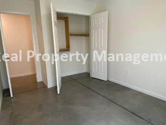 3 Bedroom 2 bath Duple with Garage - Close to WSU