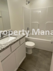 3 Bedroom 2 bath Duple with Garage - Close to WSU