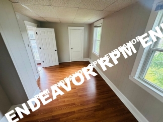 1BED/1.5 Bath Available Now!!!!