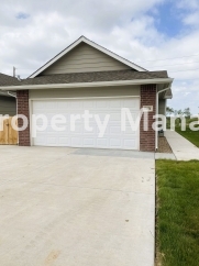 3 BEDROOM  2 BATH DUPLEX Belaire