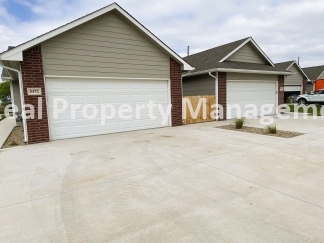 3 BEDROOM  2 BATH DUPLEX Belaire
