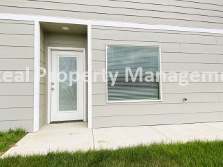 3 BEDROOM  2 BATH DUPLEX Belaire