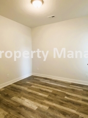 3 BEDROOM  2 BATH DUPLEX Belaire