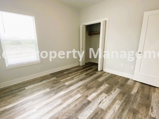 3 BEDROOM  2 BATH DUPLEX Belaire