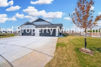 3 bedroom 2 bath Townhome  - Haysville Schools