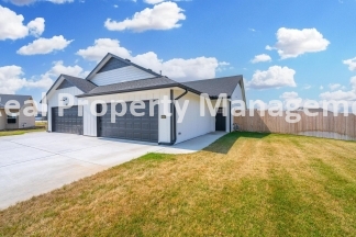 3 bedroom 2 bath Townhome  - Haysville Schools