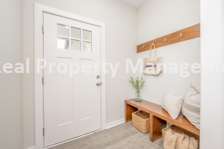3 bedroom 2 bath Townhome  - Haysville Schools