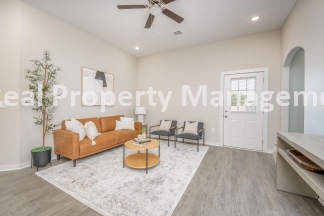 3 bedroom 2 bath Townhome  - Flexible Leasing offered leases ending May , June , or July