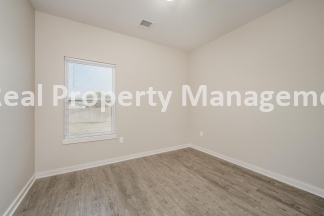 3 bedroom 2 bath Townhome  - Flexible Leasing offered leases ending May , June , or July