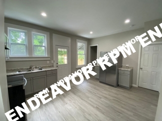3Bed/1Bath Single Family Home !! In Lemay!!!