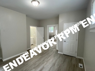 3Bed/1Bath Single Family Home !! In Lemay!!!