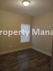 Gorgeous Duplex - Close to McConnell Air Force Base