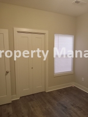 Gorgeous Duplex - Close to McConnell Air Force Base
