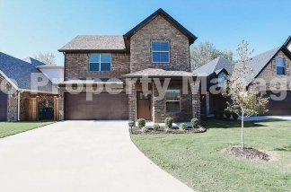 Stylish Bentonville Home (Community Amenities!)