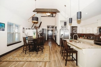 Stylish Bentonville Home (Community Amenities!)