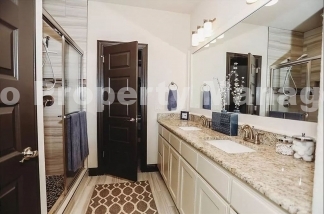 Stylish Bentonville Home (Community Amenities!)