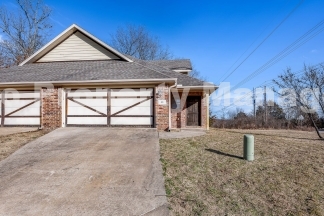 Charming 3BR, 2.5BA Rental Home with Modern Amenities, 1,413 Sq Ft, and Proximity to Mt. Sequoyah Trails! Your Dream Home Awaits in Fayetteville.