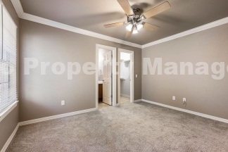 Charming 3BR, 2.5BA Rental Home with Modern Amenities, 1,413 Sq Ft, and Proximity to Mt. Sequoyah Trails! Your Dream Home Awaits in Fayetteville.