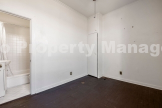 Historic 2-Bed, 2-Bath Apartment in Downtown Springdal