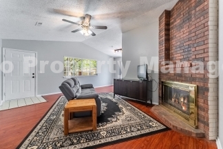 Charming 2-Bed, 2-Bath Rental: Your Cozy Retreat in Fayetteville Awaits!