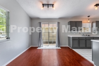 Charming 2-Bed, 2-Bath Rental: Your Cozy Retreat in Fayetteville Awaits!