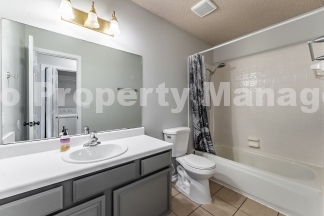 Charming 2-Bed, 2-Bath Rental: Your Cozy Retreat in Fayetteville Awaits!