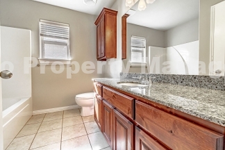 Centerton Family Home!
