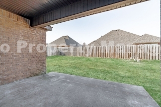 Centerton Family Home!