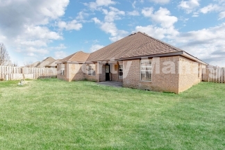 Centerton Family Home!