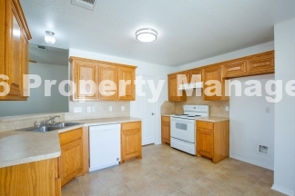 1606 Prickly Pear St - R15 - Green Team