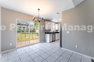 Centerton Sanctuary: 3-Bedroom, 2-Bathroom Rental with Expansive Backyard