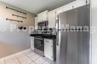 Centerton Sanctuary: 3-Bedroom, 2-Bathroom Rental with Expansive Backyard
