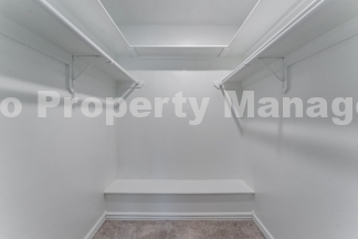 Centerton Sanctuary: 3-Bedroom, 2-Bathroom Rental with Expansive Backyard