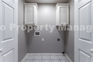 Centerton Sanctuary: 3-Bedroom, 2-Bathroom Rental with Expansive Backyard