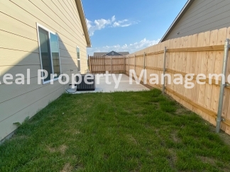 3 Bedroom 2 Bath Duplex  - Maize School Distict