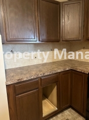 BEAUTIFUL 4 bedroom - 3 bathroom home with outdoor kitchen in Haysville!