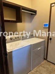 BEAUTIFUL 4 bedroom - 3 bathroom home with outdoor kitchen in Haysville!