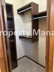 BEAUTIFUL 4 bedroom - 3 bathroom home with outdoor kitchen in Haysville!
