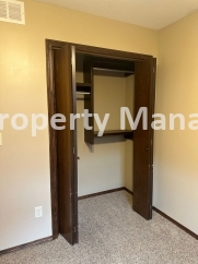BEAUTIFUL 4 bedroom - 3 bathroom home with outdoor kitchen in Haysville!