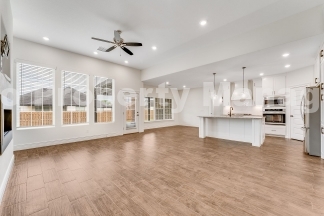 Modern Elegance: Spacious 4-Bedroom Rental in Bentonville