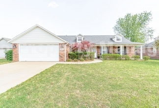 Beautiful Bentonville Home!