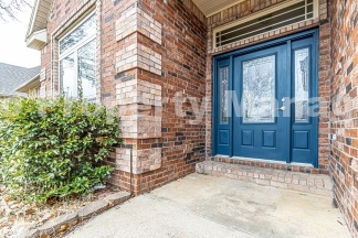 Spectacular Home in Killer Location!