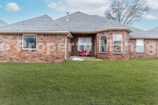 Spectacular Home in Killer Location!