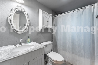 Cozy 2-Bedroom Retreat Near the Lake in Lowell