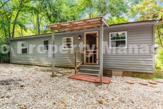 Cozy 2-Bedroom Retreat Near the Lake in Lowell