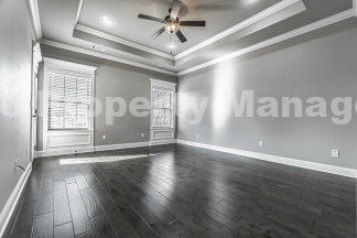 Brick Home in Rogers!